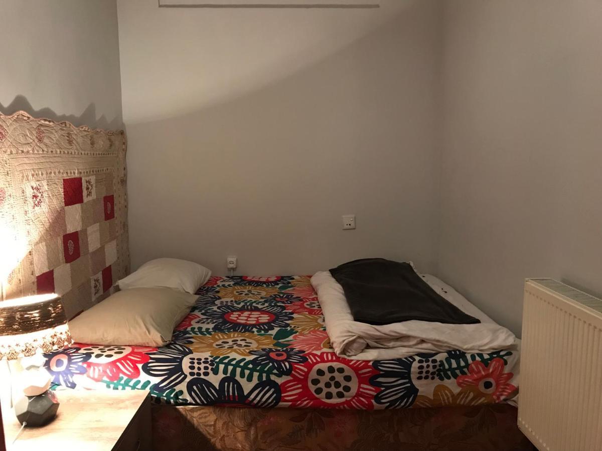 Brobro Hostel Tbilisi Exterior photo