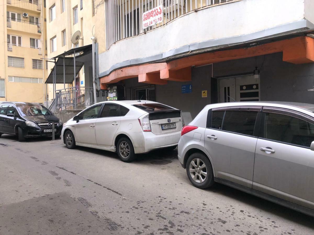 Brobro Hostel Tbilisi Exterior photo