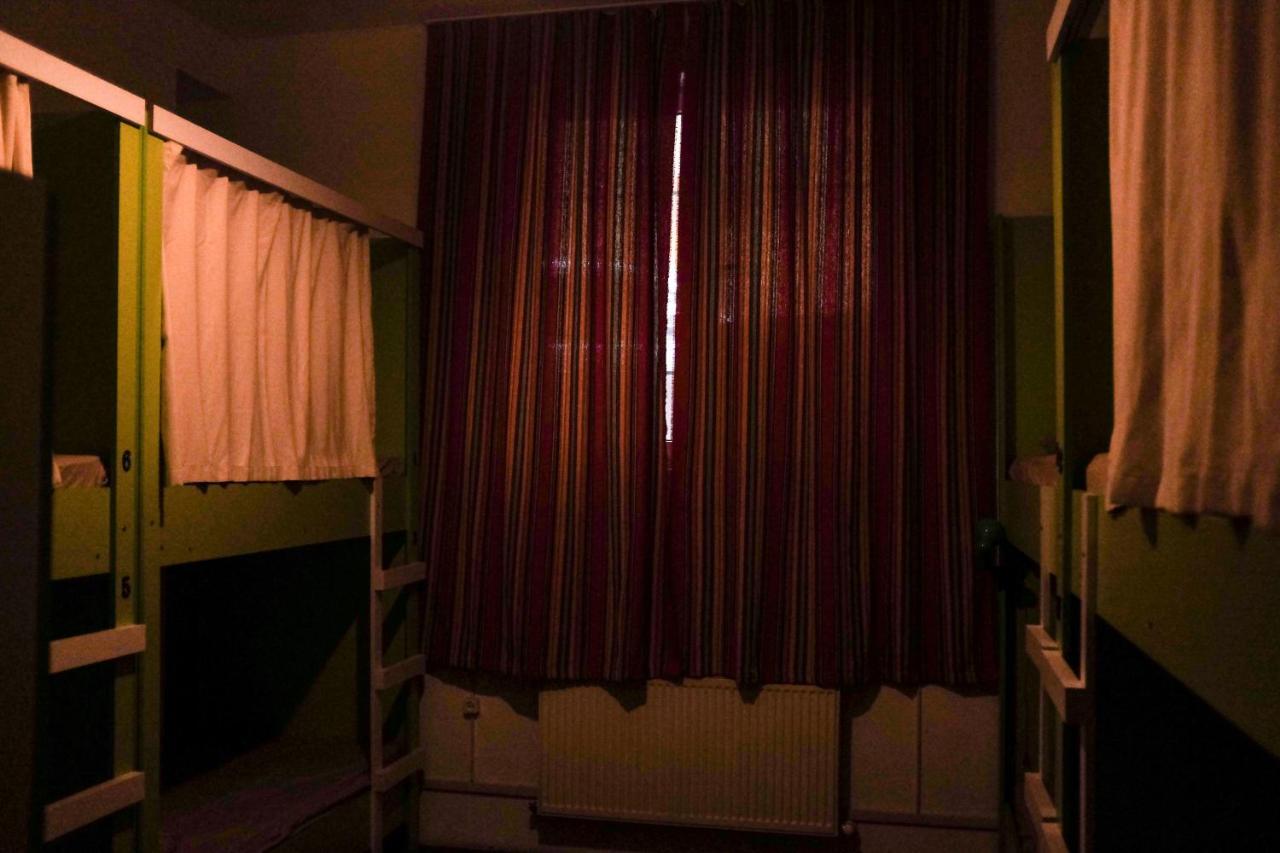 Brobro Hostel Tbilisi Exterior photo